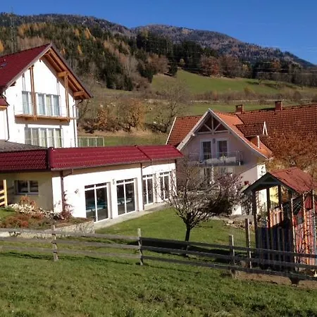 Landhaus Griesser 3* Seeboden